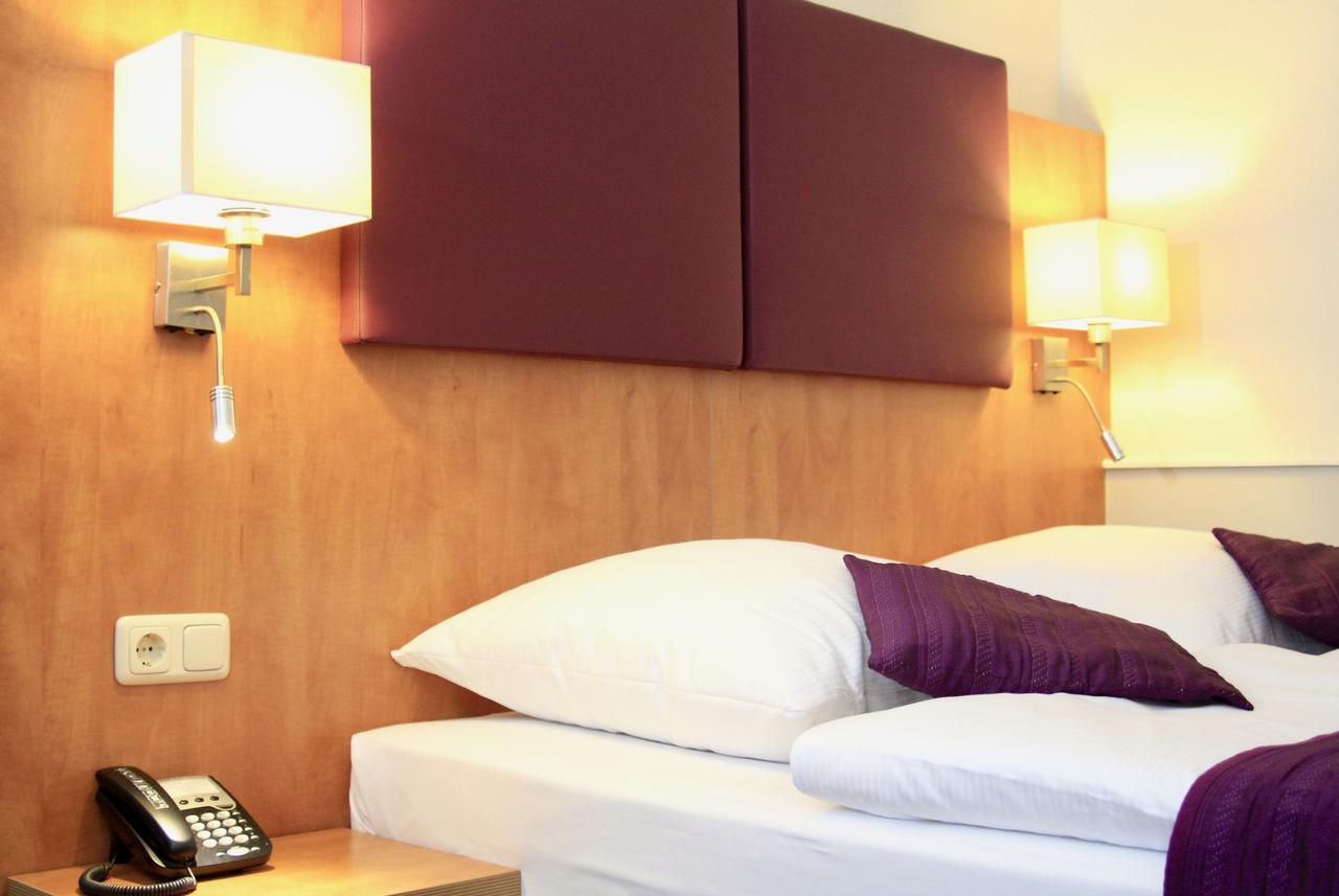 Hotel Niederrad - Self Check In Frankfurt am Main Quarto foto