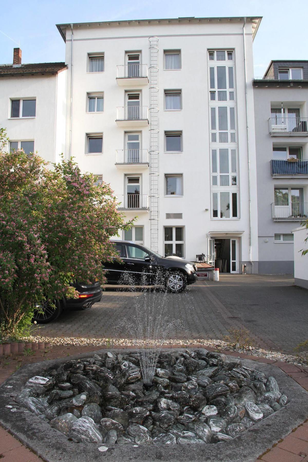 Hotel Niederrad - Self Check In Frankfurt am Main Exterior foto